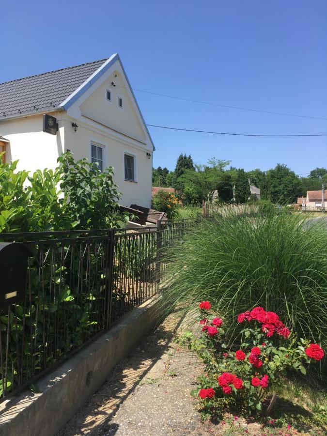 Jokai Vendeghaz Homokkomarom Exterior foto